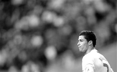 罗马诺：国米冬窗和夏窗的引援重点将是后卫和门将（罗马诺：国米冬夏转会首要目标锁定后卫与门将）