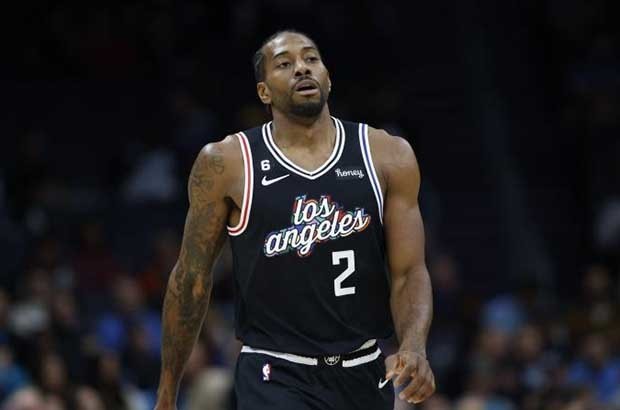 场均14.1分3.4板！戴格诺特：阿杰伊·米切尔关键时刻的成长明显（场均14.1分3.4板，戴格诺特称阿杰伊·米切尔关键时刻进步显著）