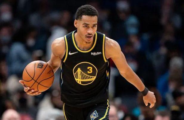 记者：孔蒂和那不勒斯的关系依然紧张，后者已经接触莫塔（记者称孔蒂与那不勒斯关系仍紧张，球队已接洽莫塔）