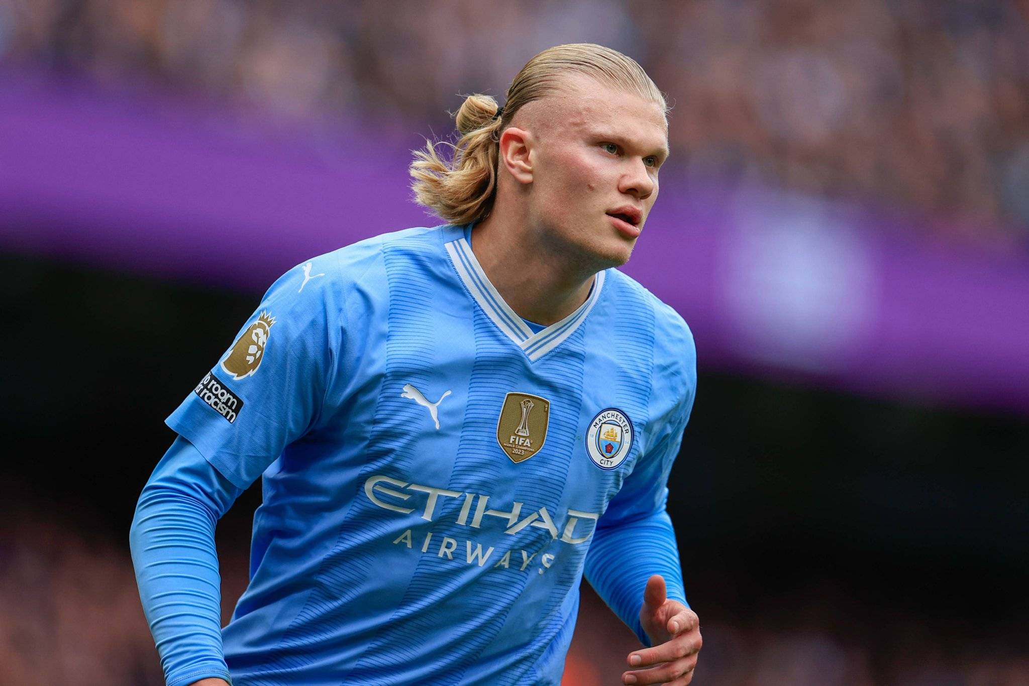 卡尔：我从小到大的偶像是梅西；国际比赛日期间还要参加补考（卡尔称自幼偶像是梅西，国际比赛日期间仍要赶补考）