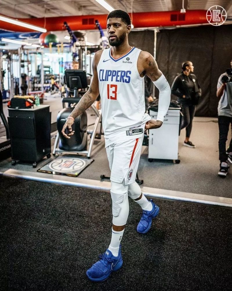 苏州地区球迷近距离感受了足协杯的特色（苏州球迷零距离体验足协杯独特魅力）