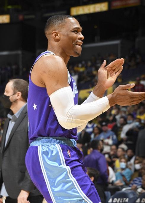 梅西季后赛数据：6场6球7助攻，率迈阿密首夺总冠军（梅西季后赛狂飙：6战6球7助，带领迈阿密首次加冕总冠军）