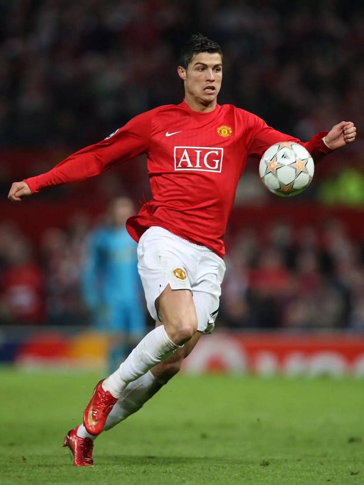 绿茵传承，足球主题文化展“十五运”站在广东美术馆开幕（绿茵传承：“十五运”站足球主题文化展在广东美术馆启幕）