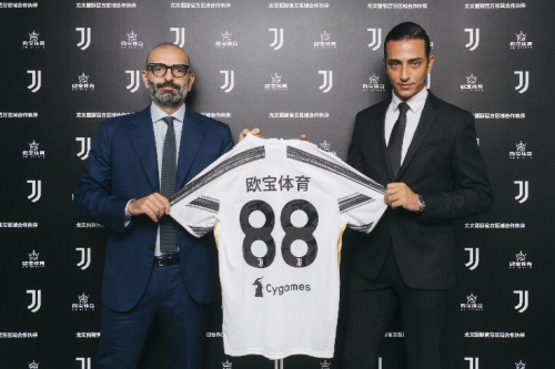 荷甲半场：特伦斯考建功，鹿特丹斯巴达暂0-1海伦芬（荷甲半场战报：特伦斯考破门，鹿特丹斯巴达暂0比1落后海伦芬）