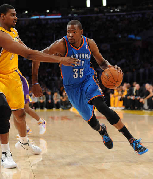 国安亚冠末轮计划展示足协杯奖杯但未成行，将为池忠国办纪念仪式（国安亚冠末轮原定展示足协杯未果，将为池忠国举行纪念仪式）