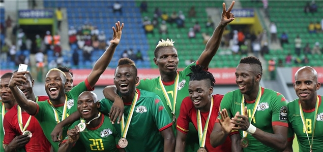 半场：巴萨4-1贝蒂斯，费兰戴帽，巴尔德吉传射，安东尼破门（半场战报：巴萨4-1领先贝蒂斯，费兰帽子戏法，巴尔德吉传射，安东尼建功）