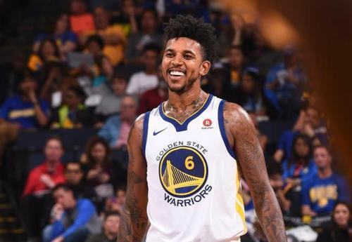 太阳报：阿森纳天价“名宿陪同游”引众怒，票价高达395镑（太阳报：阿森纳名宿陪同参观定价395英镑引发众怒）