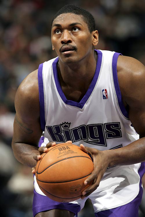 阿尔巴达成迈阿密百场里程碑，获赠纪念球衣+全队合影庆祝（阿尔巴迈阿密百场达成：获赠纪念球衣，与全队合影庆祝）